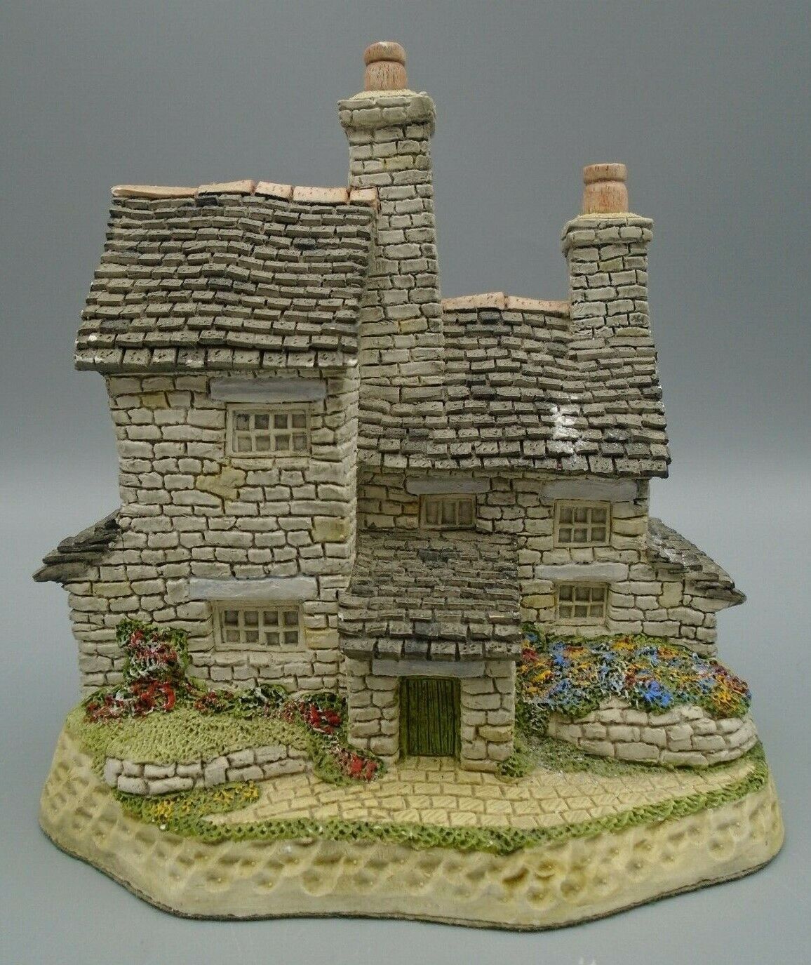 British Traditions David Winter Miniature Stonecutter's Cottage