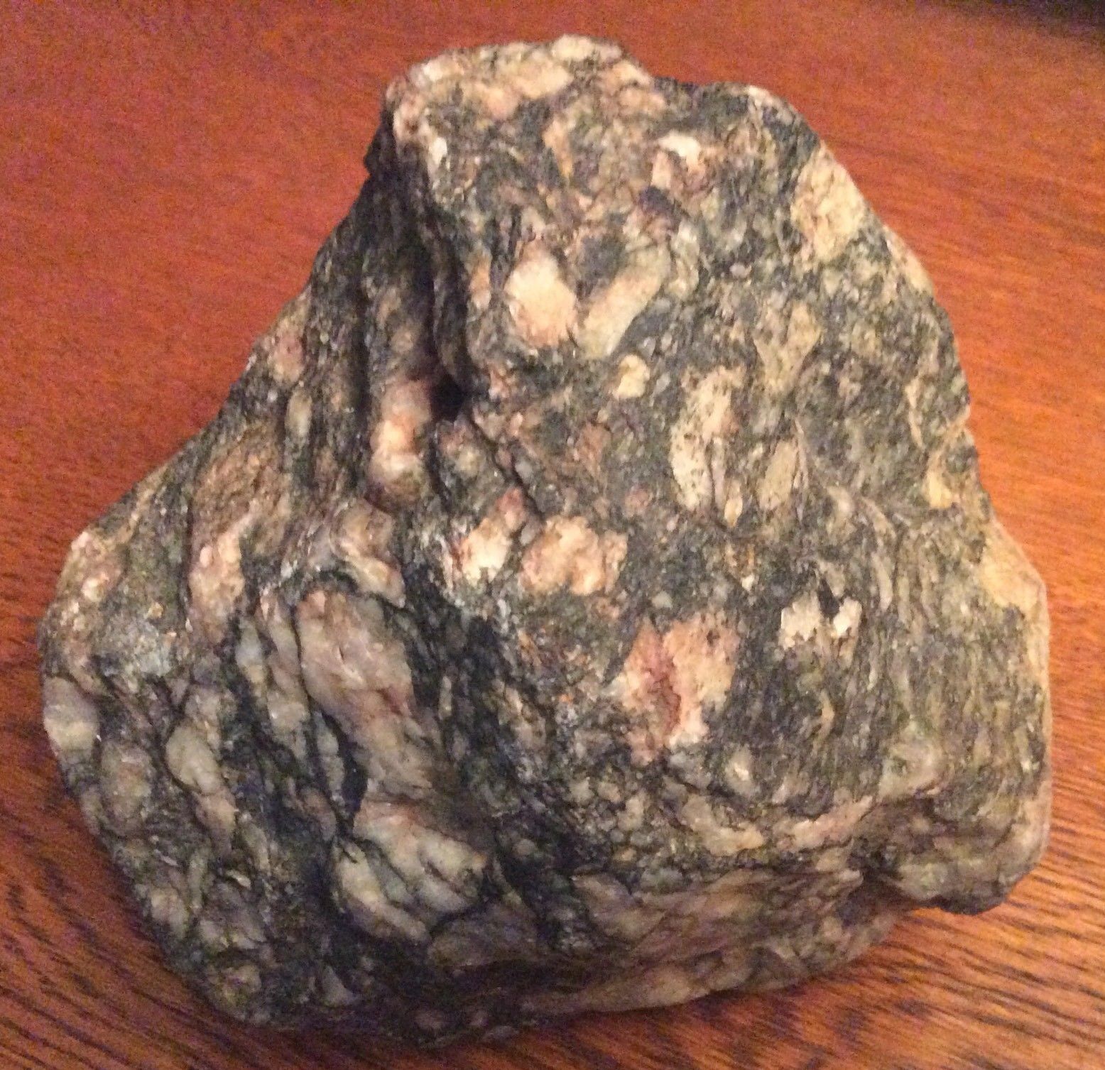 Lunar Breccia Meteorite Unslice From NEA 1225 gr - Rare Moon Rock Meteorite