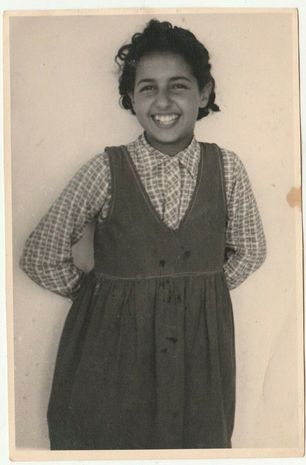 PALESTINE, A GIRL , ABOUT 1940, A REAL PHOTO.  