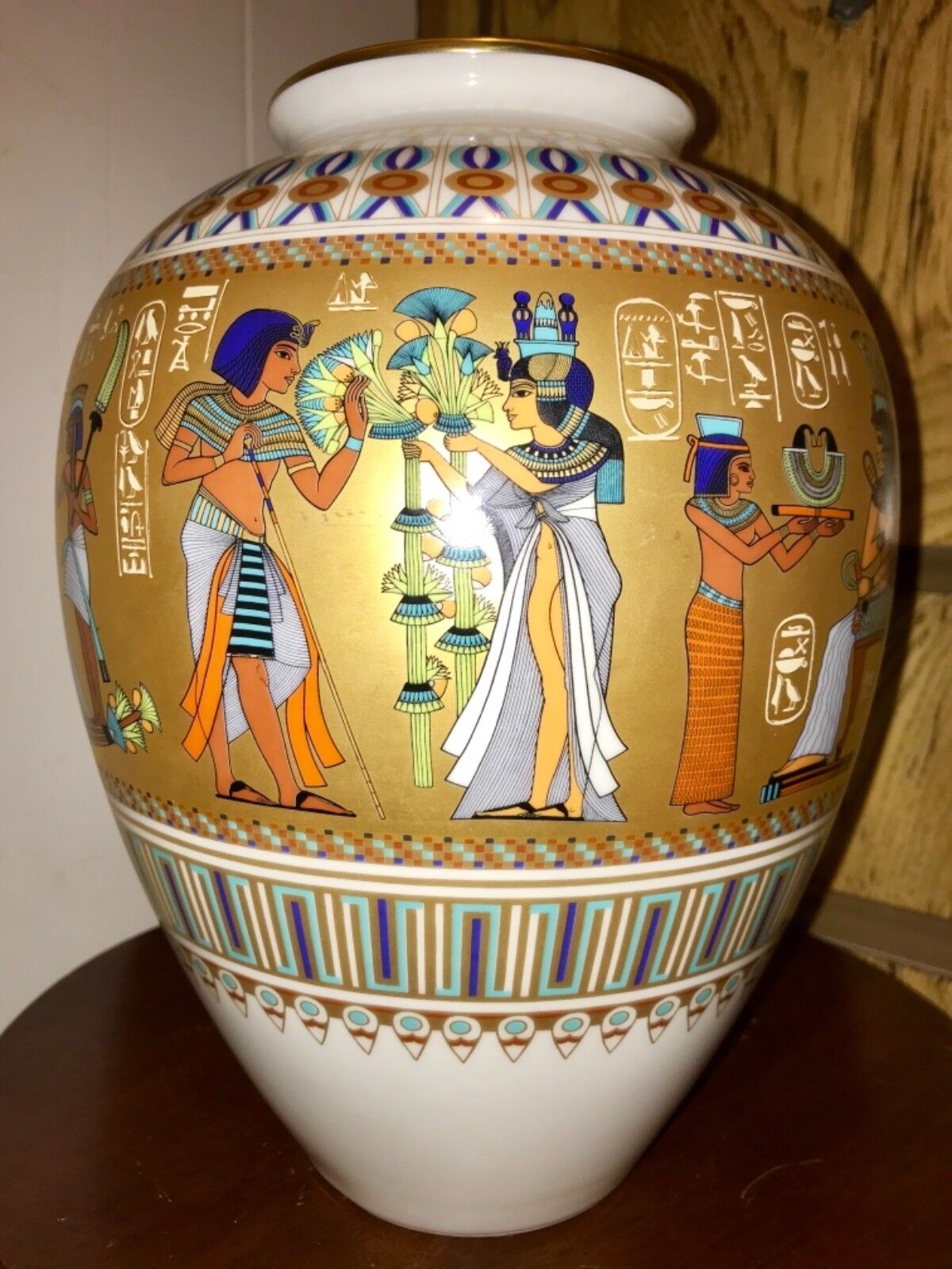 Rare Scenes From Tomb Of Tutankhamun Tut Ltd Ed Vase 24K #2380/2500 C-1980 10.2”