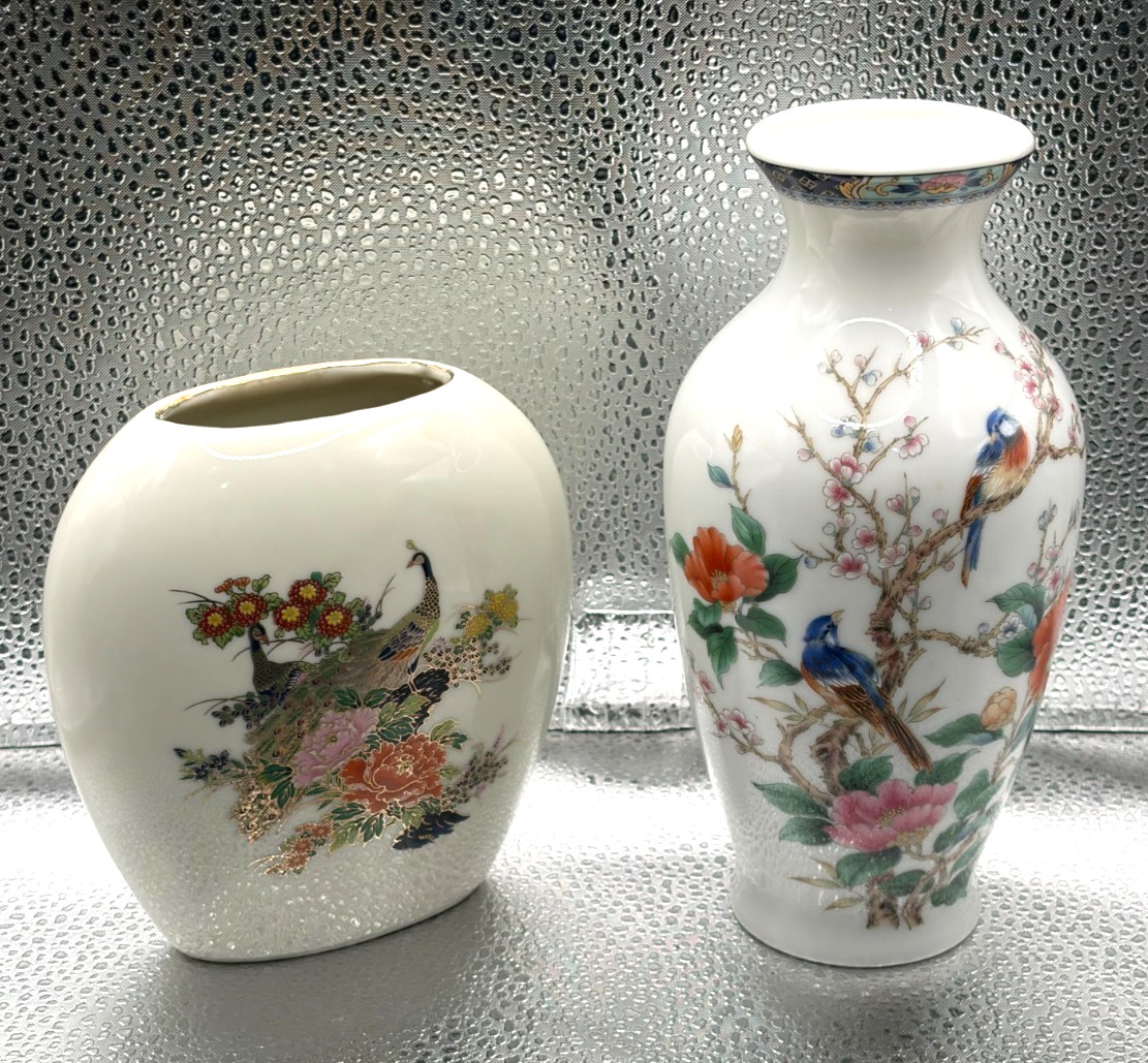Stunning Pair of Vintage Goshu Toki Japan Porcelain Vases Peacock & Bird Motifs