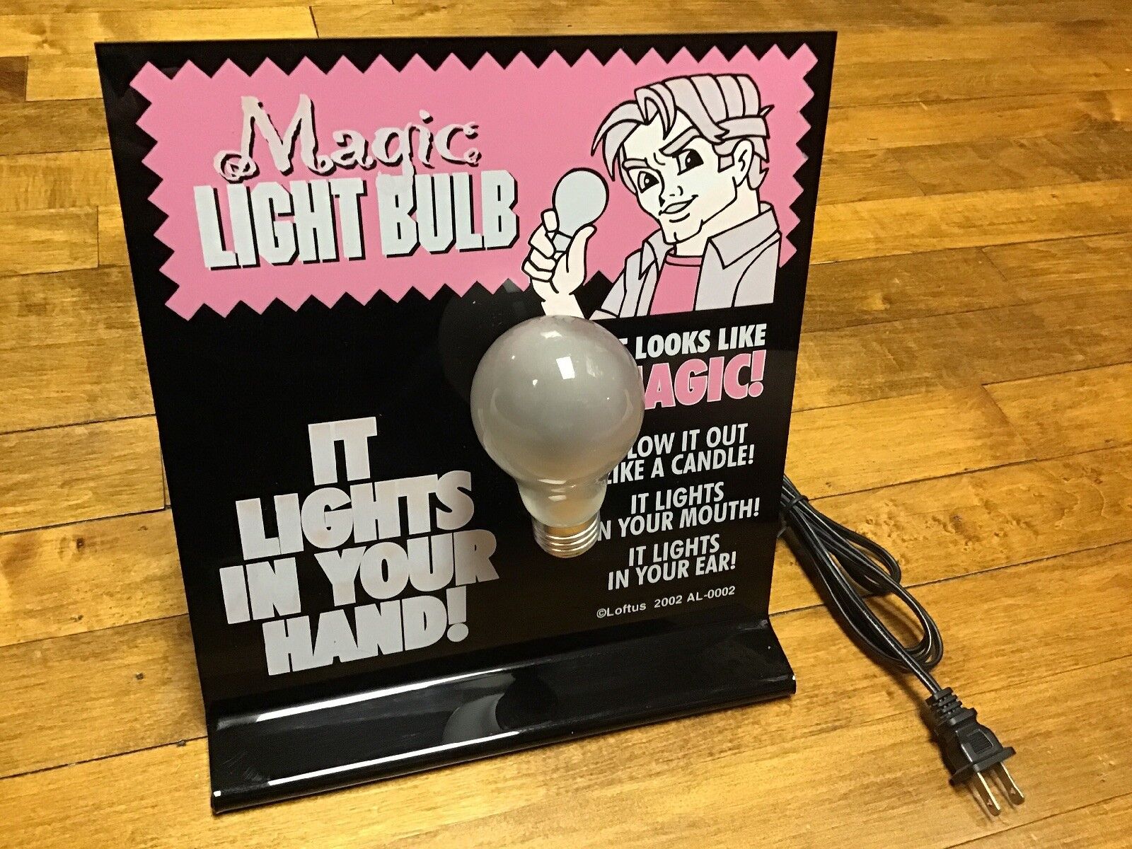 Magic Light Bulb Trick STORE DISPLAY Loftus 2002 AL-0002