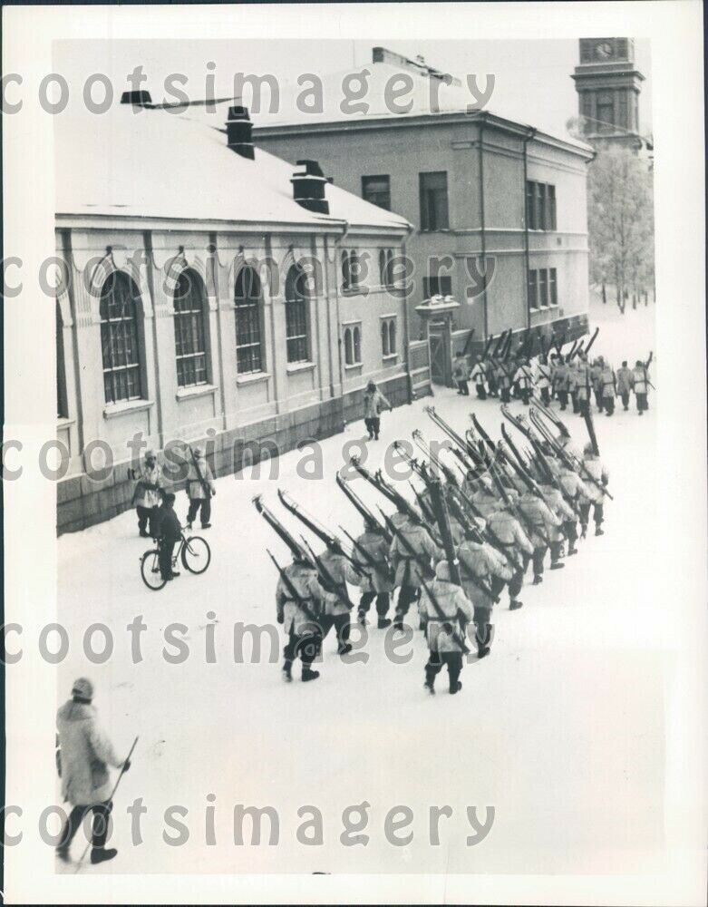 1940 WWII Danish Soldiers w Skis & Rifles Train in Finland  Press Photo