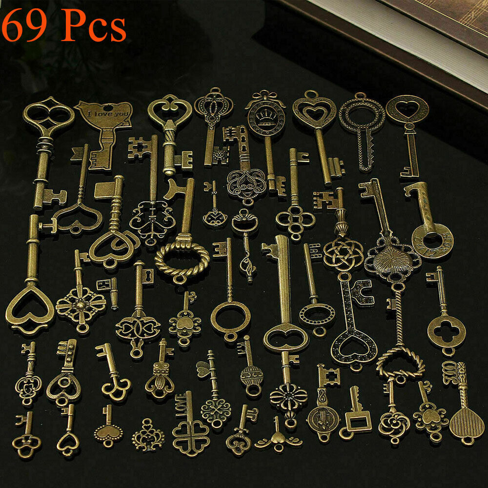 69 Pcs Set Antique Vintage Old Look Ornate Skeleton Keys Necklace Pendant Decors