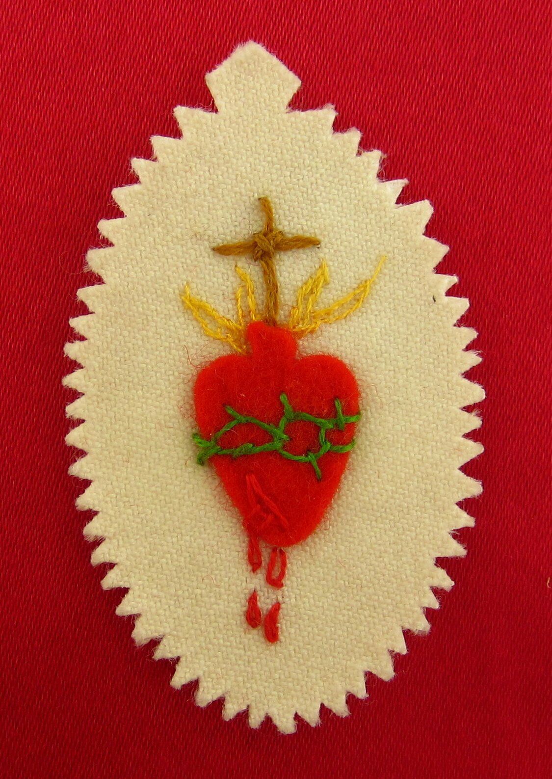 Vintage Dutch SACRED HEART Detente Scapular Badge HALT THE HEART OF JESUS