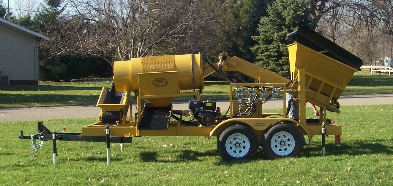 Gold Claimer Pioneer 15 Trommel 8-15 Yrds Per Hr With Hopper and Conveyor