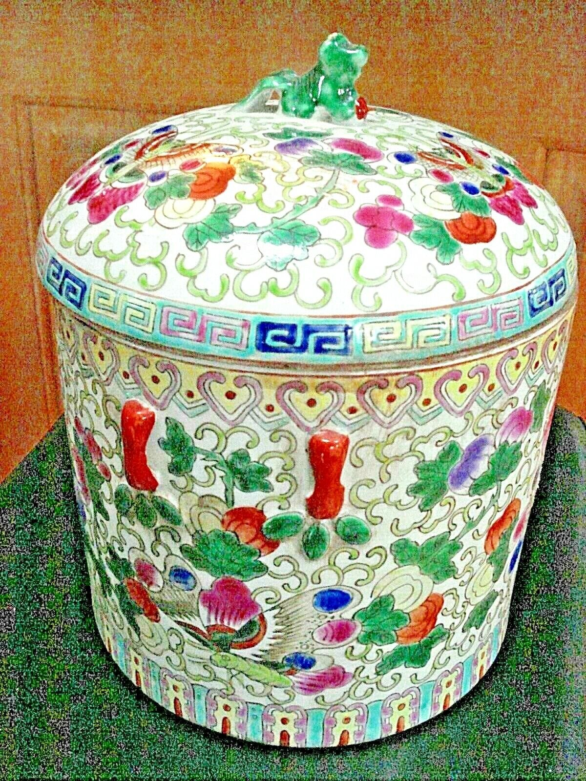 Exquisite Chinese Qianlong Famille Rose Enamel Foo Dog Handle Lidded Ginger Jar