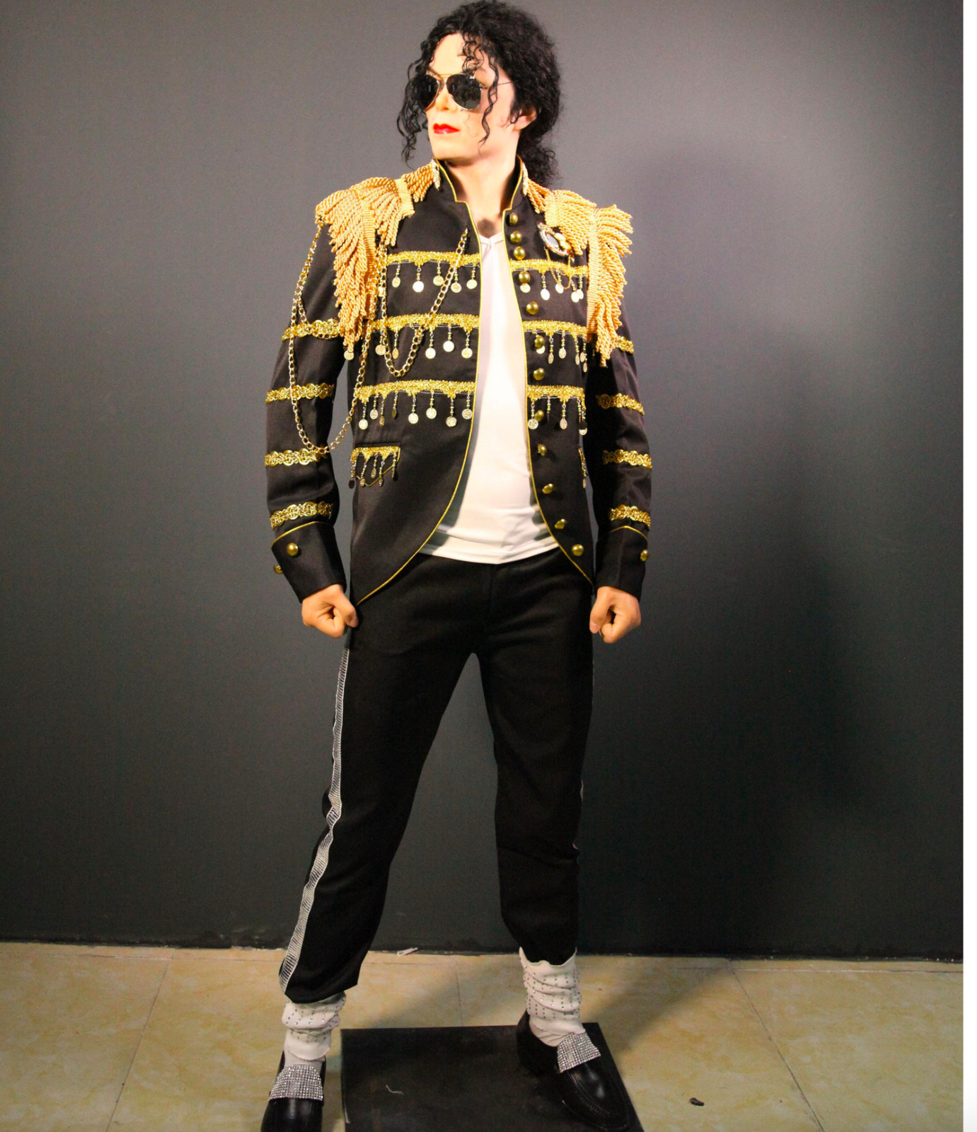 Life Size Michael Jackson Dance Posing Statue Prop Display MJ Singing Music 1:1