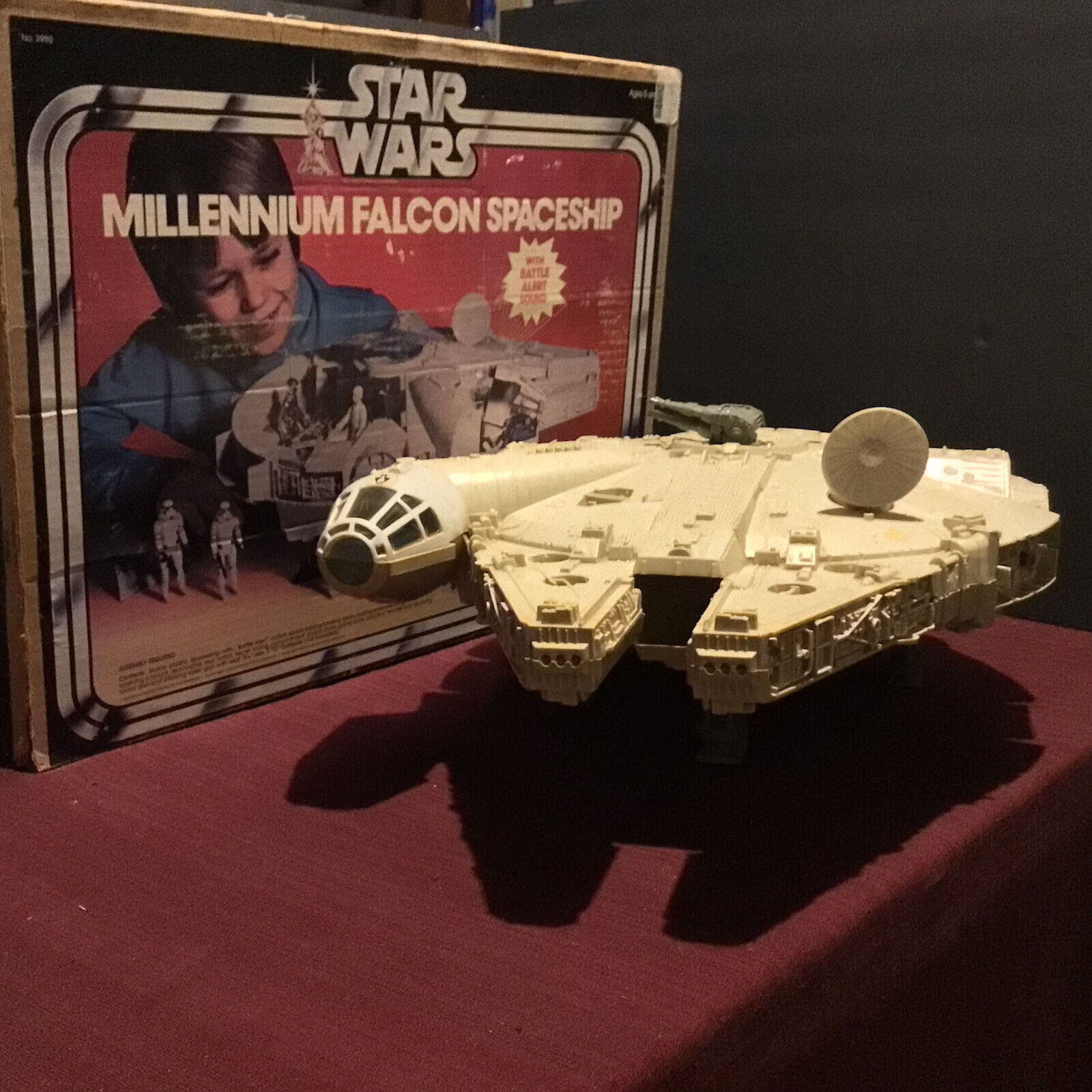 Star Wars - Kenner 1979 Millennium Falcon With Original Box