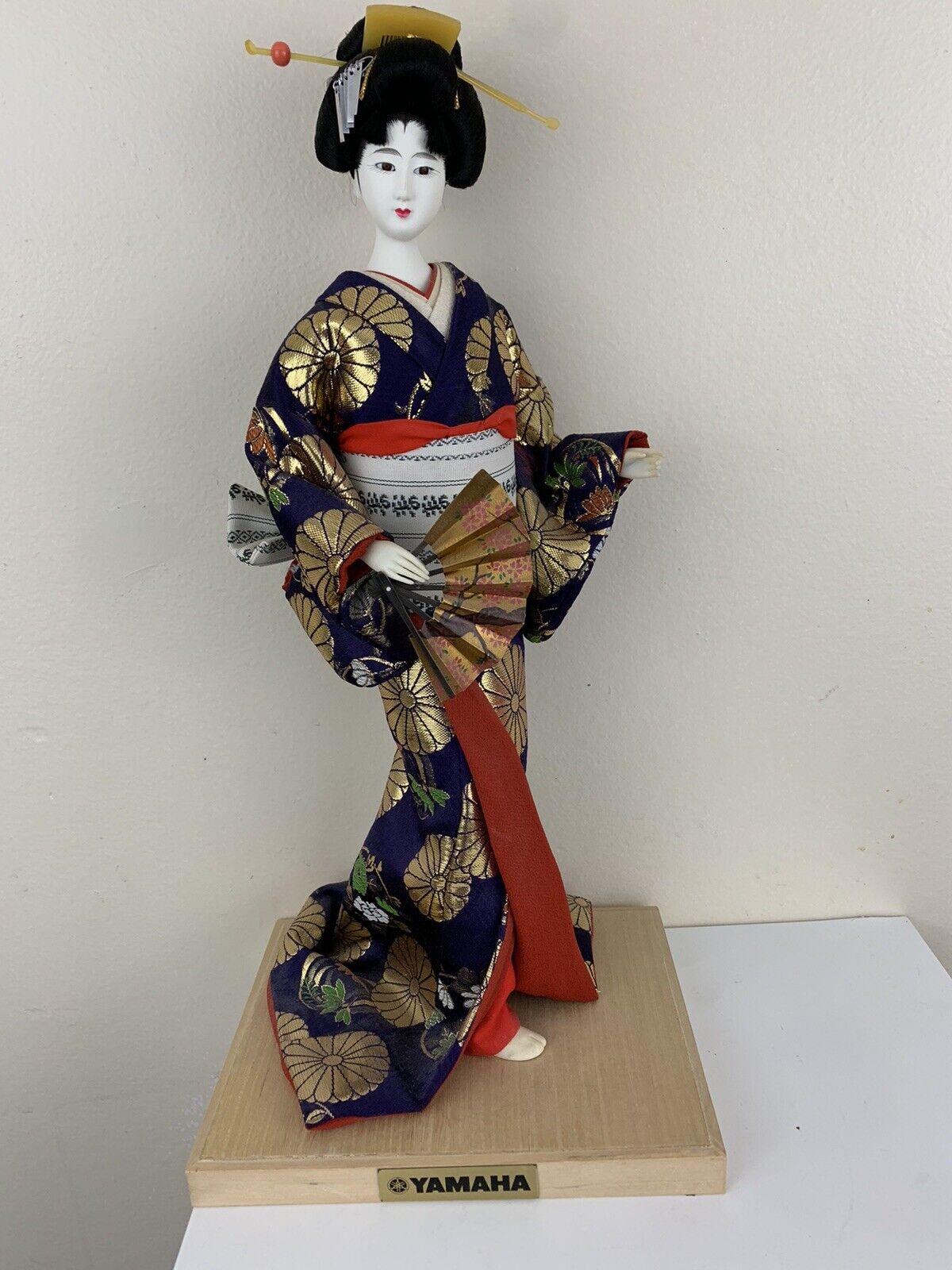 Vintage Yamaha Kyugetsu Japanese Geisha doll in colorful dress with fan,17\