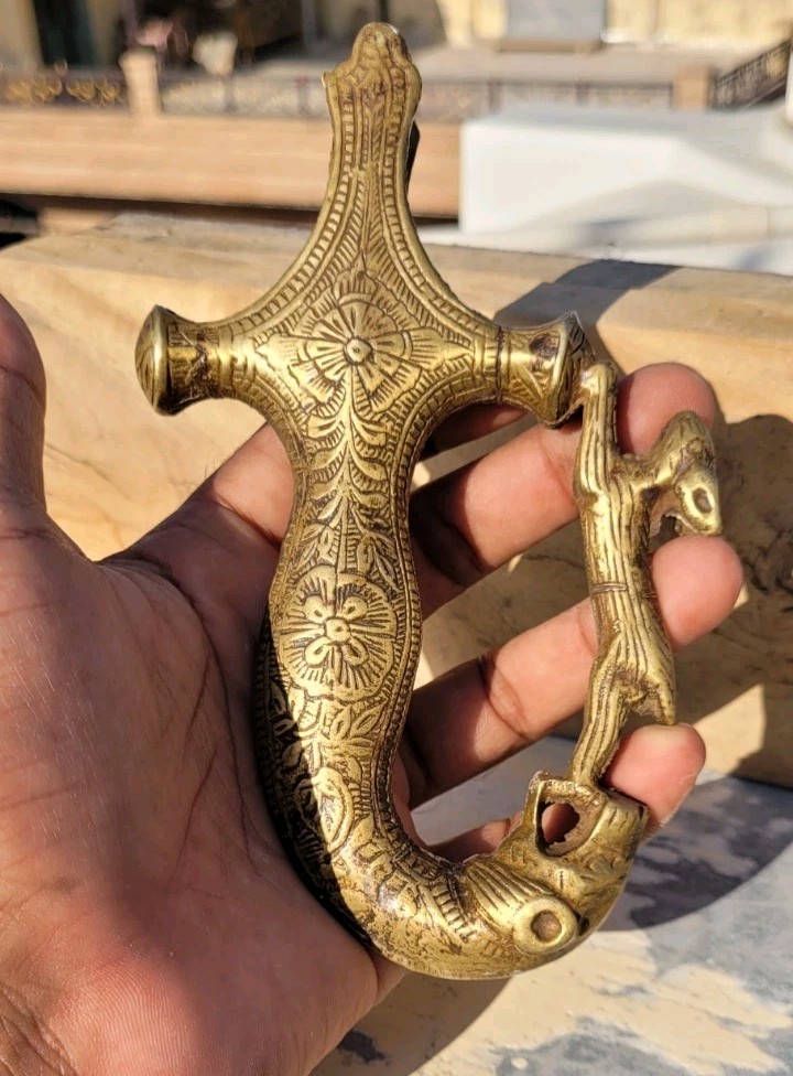 RARE VINTAGE BRASS SWORD HILT MUT MARWAR COLLECTABLE 