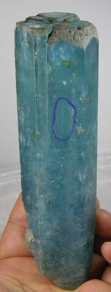 318g Extremly Rare Vietnam Enhydro Aquamarine Crystal Stick Specimen 11 1/4 oz