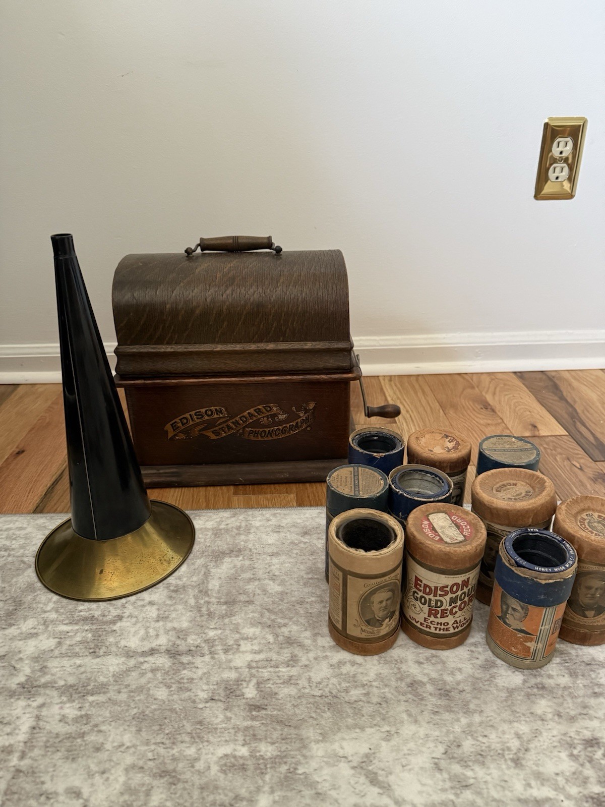 Edison Standard Phonograph Combination Type Model H 4 Min Horn 10 Cylinders Edison Standard Phonograph Combination Type Model H 4 Min Horn 10 Cylinders
