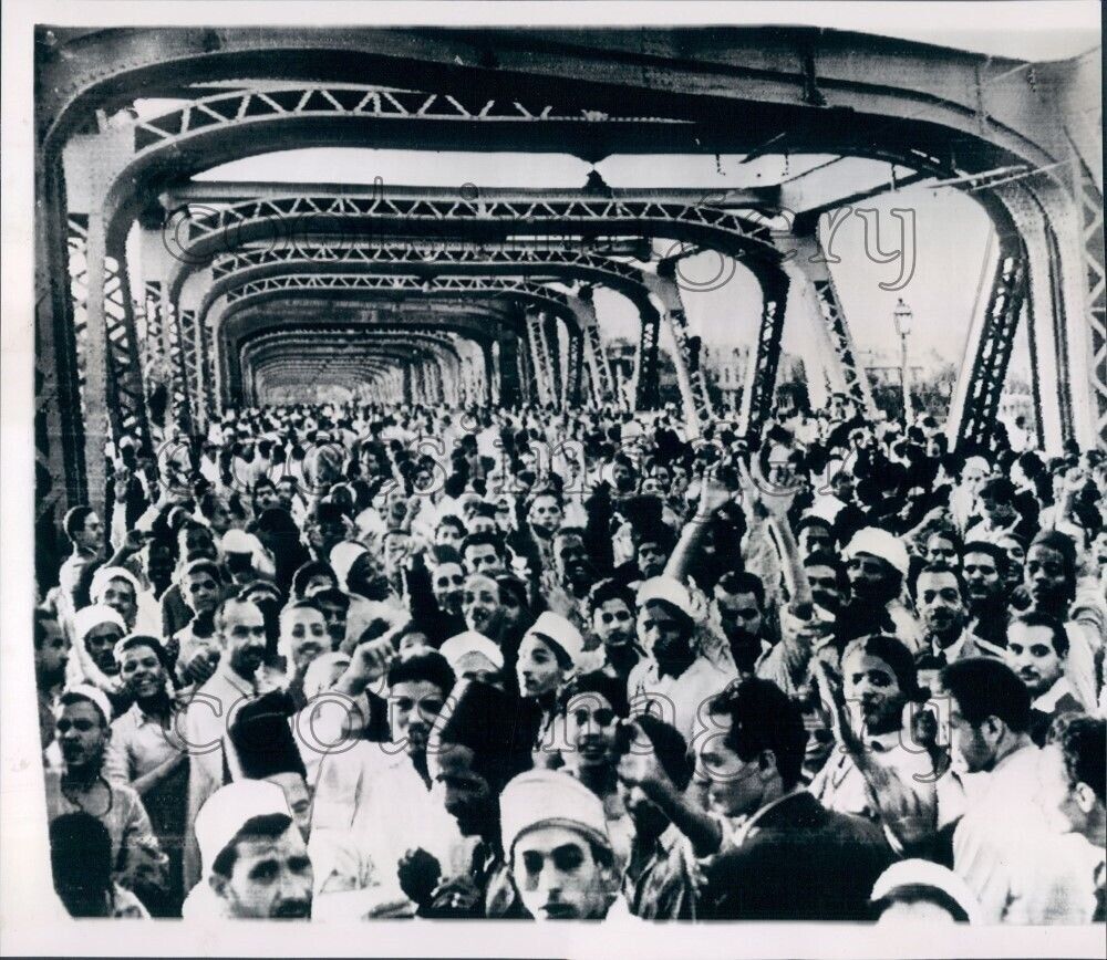 Demonstrators on Boulac Bridge Cairo Egypt Press Photo