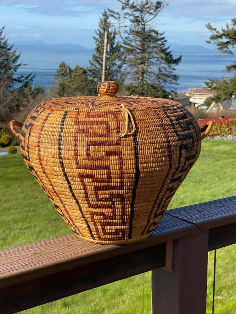 A very fine, large, early Salish Thompson River fully imbricated lidded basket
