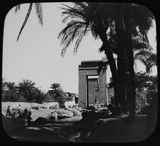 Photo KARNAK TEMPLE EGYPTIAN SPHINXES C1890 ANTIQUE Magic Lantern Slide picture