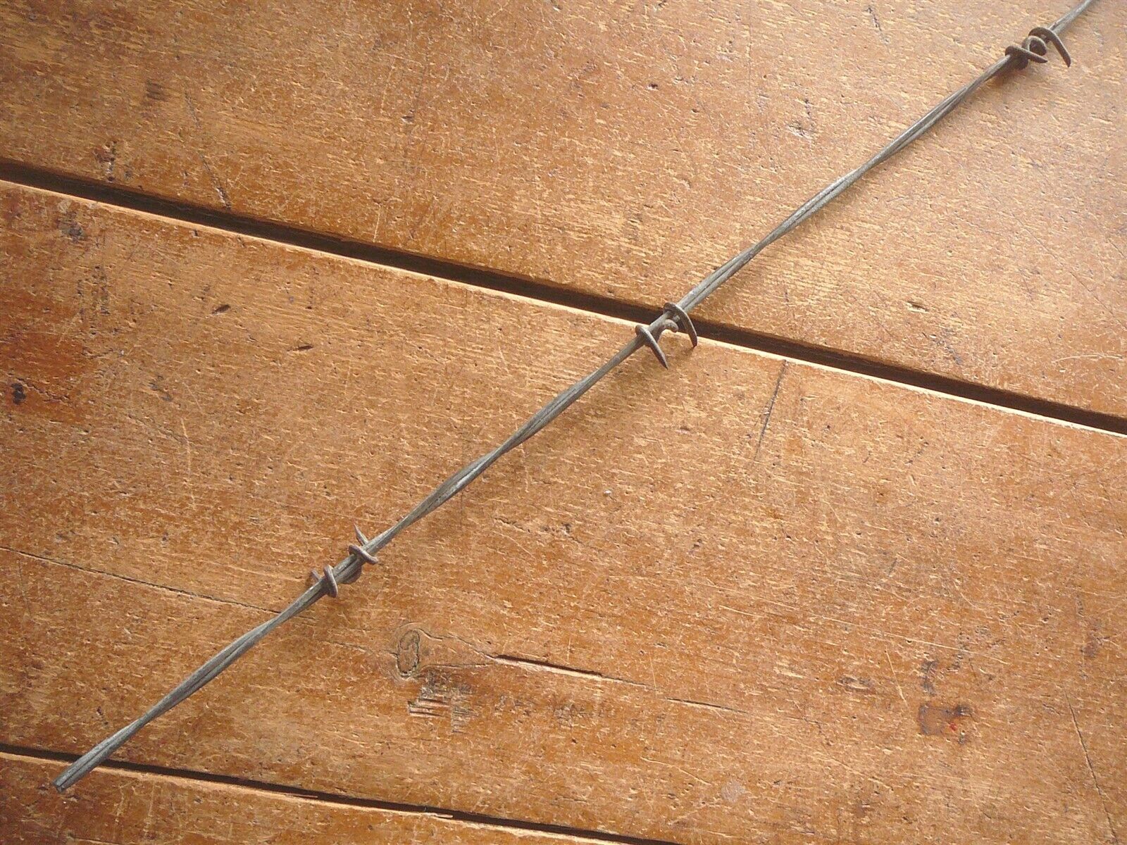 MERRILLS TWIRL TWO POINT BARB on 2 LINES - ALL GALVANIZED - ANTIQUE BARBED WIRE 