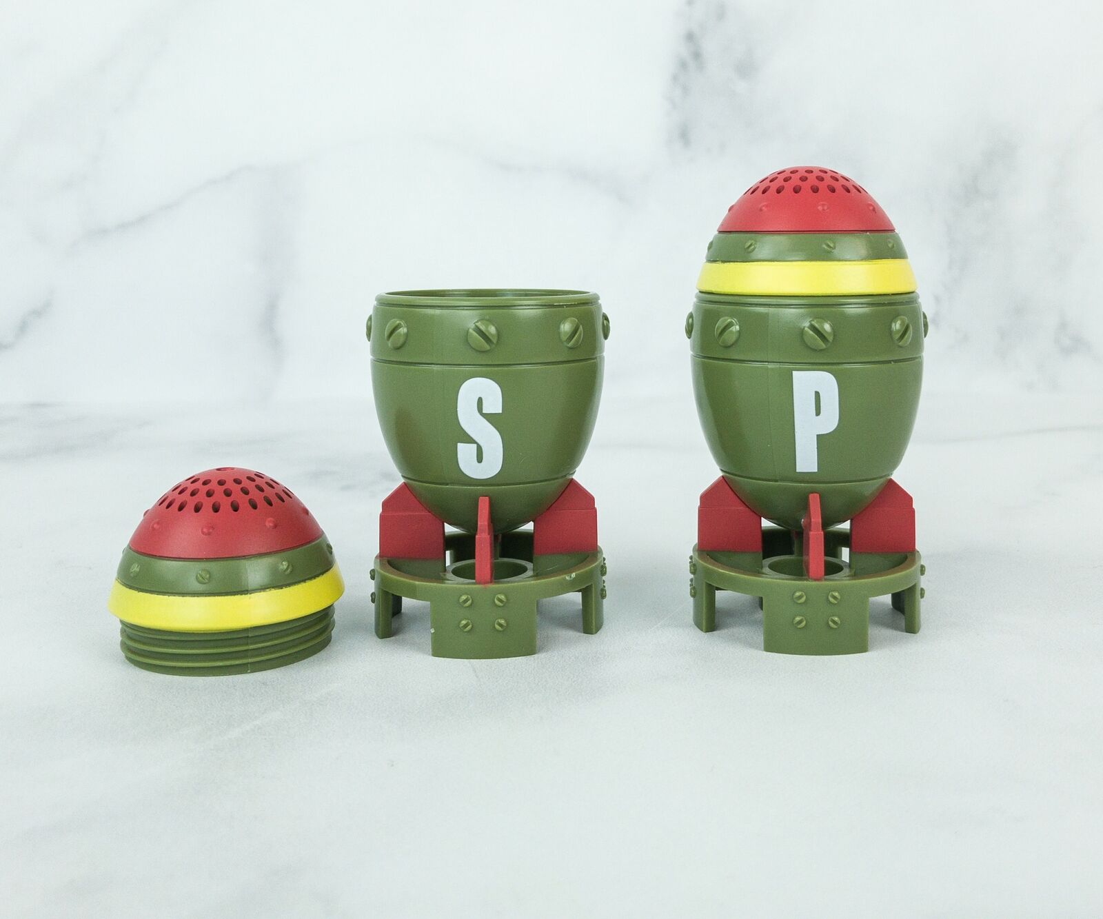 Fallout Mini Nuke Salt & Pepper Shakers Set - Loot Crate EXCLUSIVE NEW