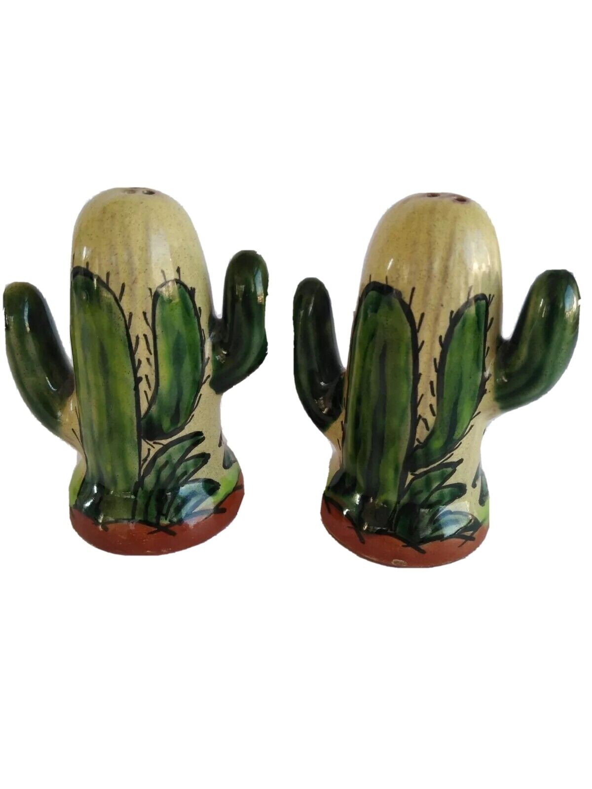 CATUS CLAY POTTERY SALT & PEPPER SHAKERS  MEXICO 4\