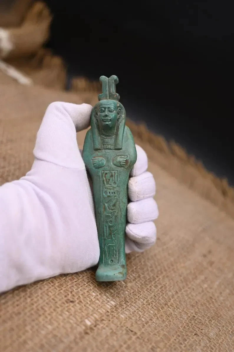 Rare Pharaonic Statue of God Neith : Authentic Ancient Egyptian Artifact 2335 BC Rare Pharaonic Statue of God Neith : Authentic Ancient Egyptian Artifact 2335 BC
