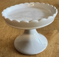 PartyLite Petite Desserts White Candle Holder P17D Pedestal Scalloped Edge picture