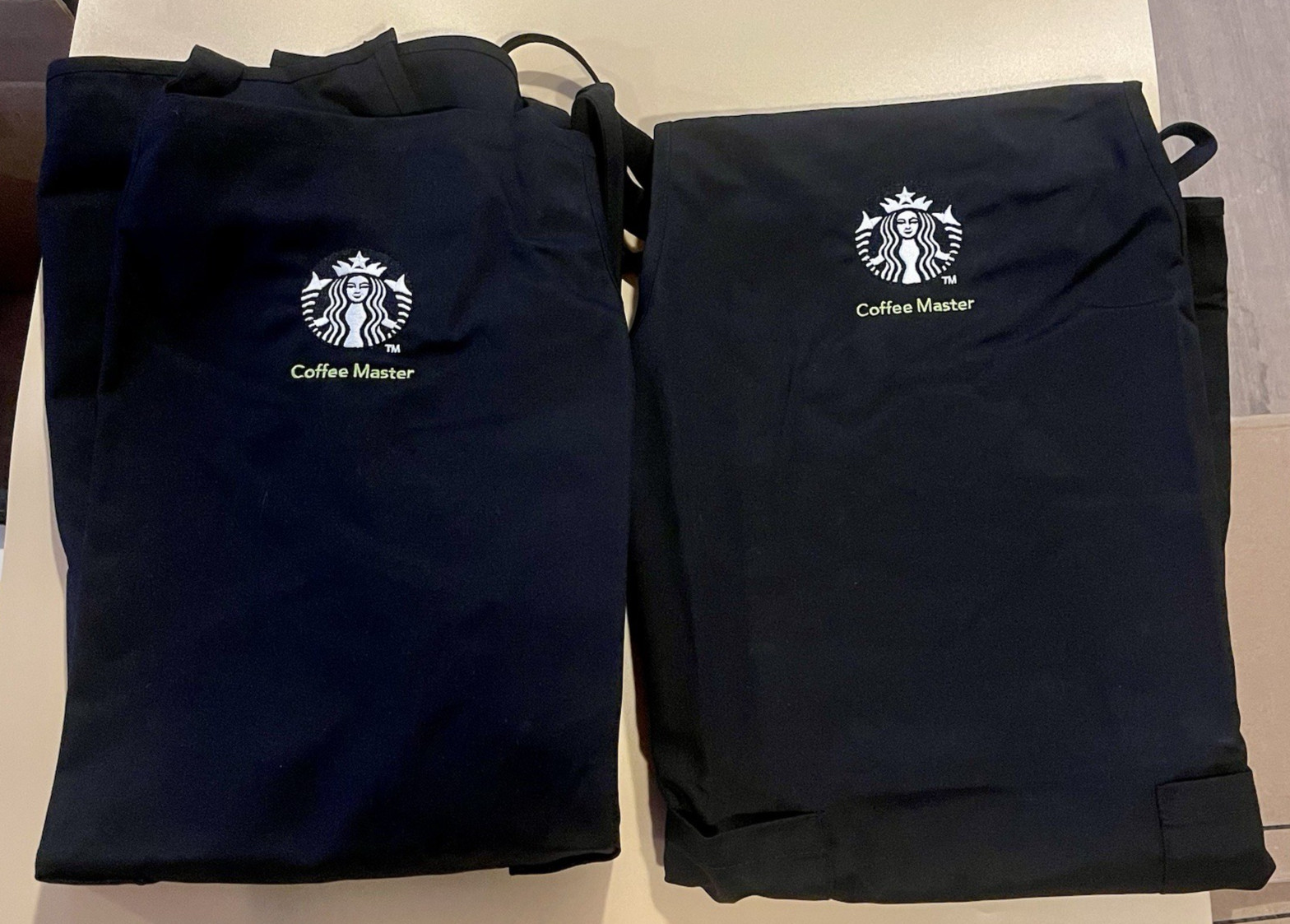 2 Pack of Starbucks Coffee Master Sealed Large Size Aprons MINT GENUINE Aprons 2 Pack of Starbucks Coffee Master Sealed Large Size Aprons MINT GENUINE Aprons