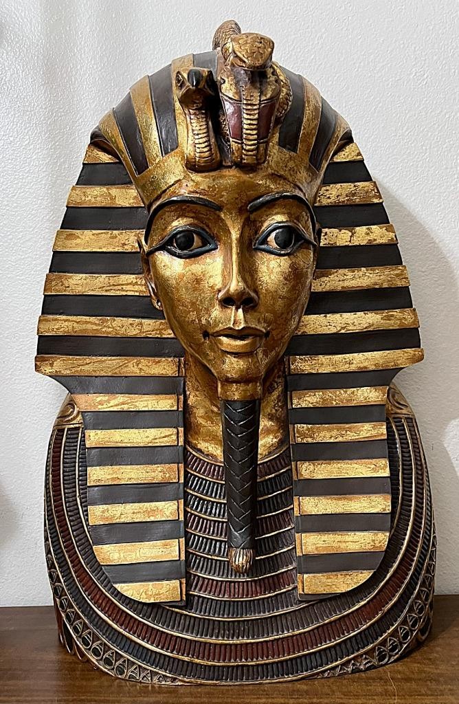 EGYPTIAN PHARAOH KING TUT TUTANKHAMUN BUST WALL OR SHELF DISPLAY 27\ EGYPTIAN PHARAOH KING TUT TUTANKHAMUN BUST WALL OR SHELF DISPLAY 27\