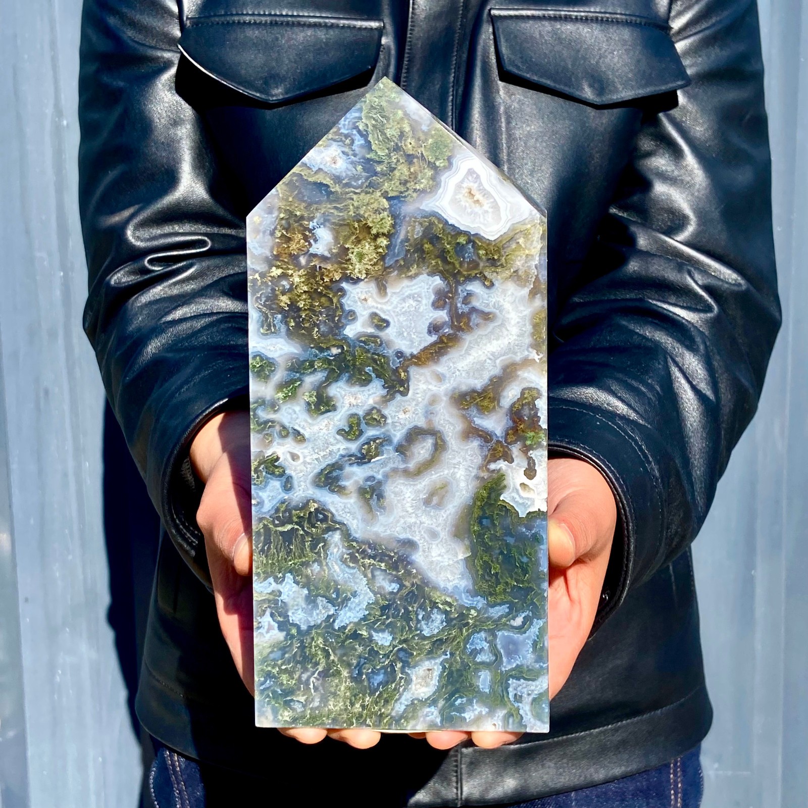 2.93LB Natural water grass agate column Obelisk quartz crystal sample column 2.93LB Natural water grass agate column Obelisk quartz crystal sample column
