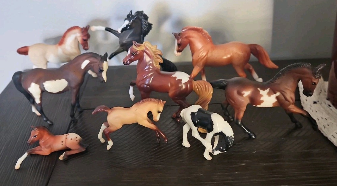 9 Breyer Stablemates Horse lot Lovers Collection 2010 9 Breyer Stablemates Horse lot Lovers Collection 2010