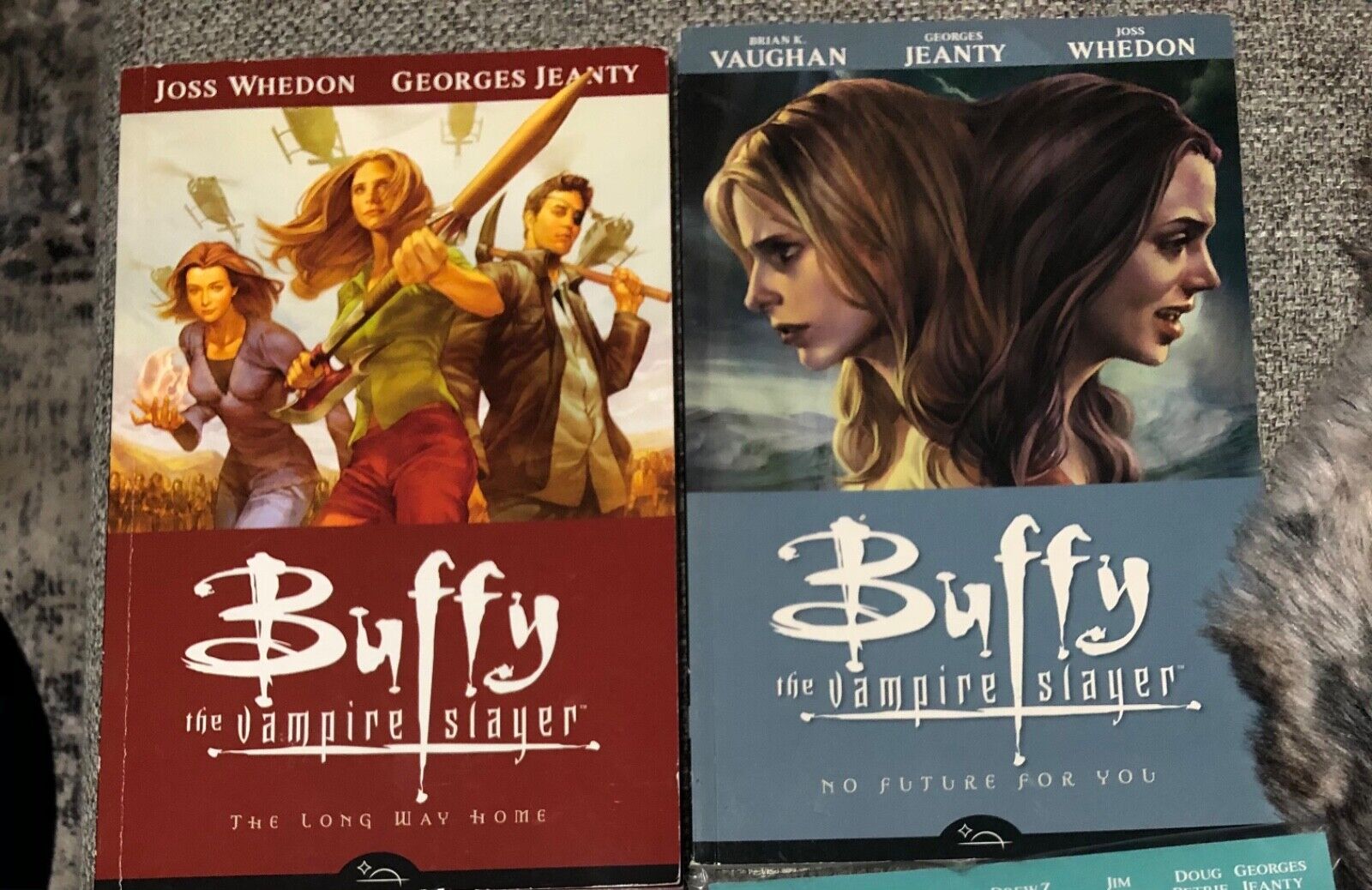 Buffy the vampire slayer season 8 volume 1 & 2
