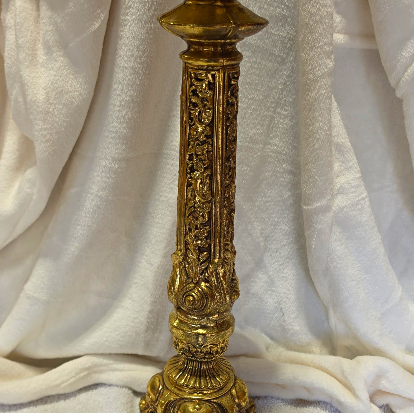 Ornate Gold Tone Metallic Metal Column Candle Holder Decorative for Candle Ornate Gold Tone Metallic Metal Column Candle Holder Decorative for Candle