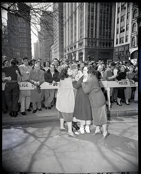 Soldier Greeted On Return From War - New York, Returning soldi - 1953 Old Photo