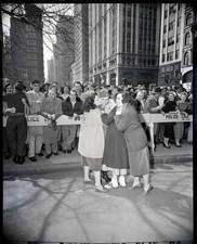 Soldier Greeted On Return From War - New York, Returning soldi - 1953 Old Photo picture