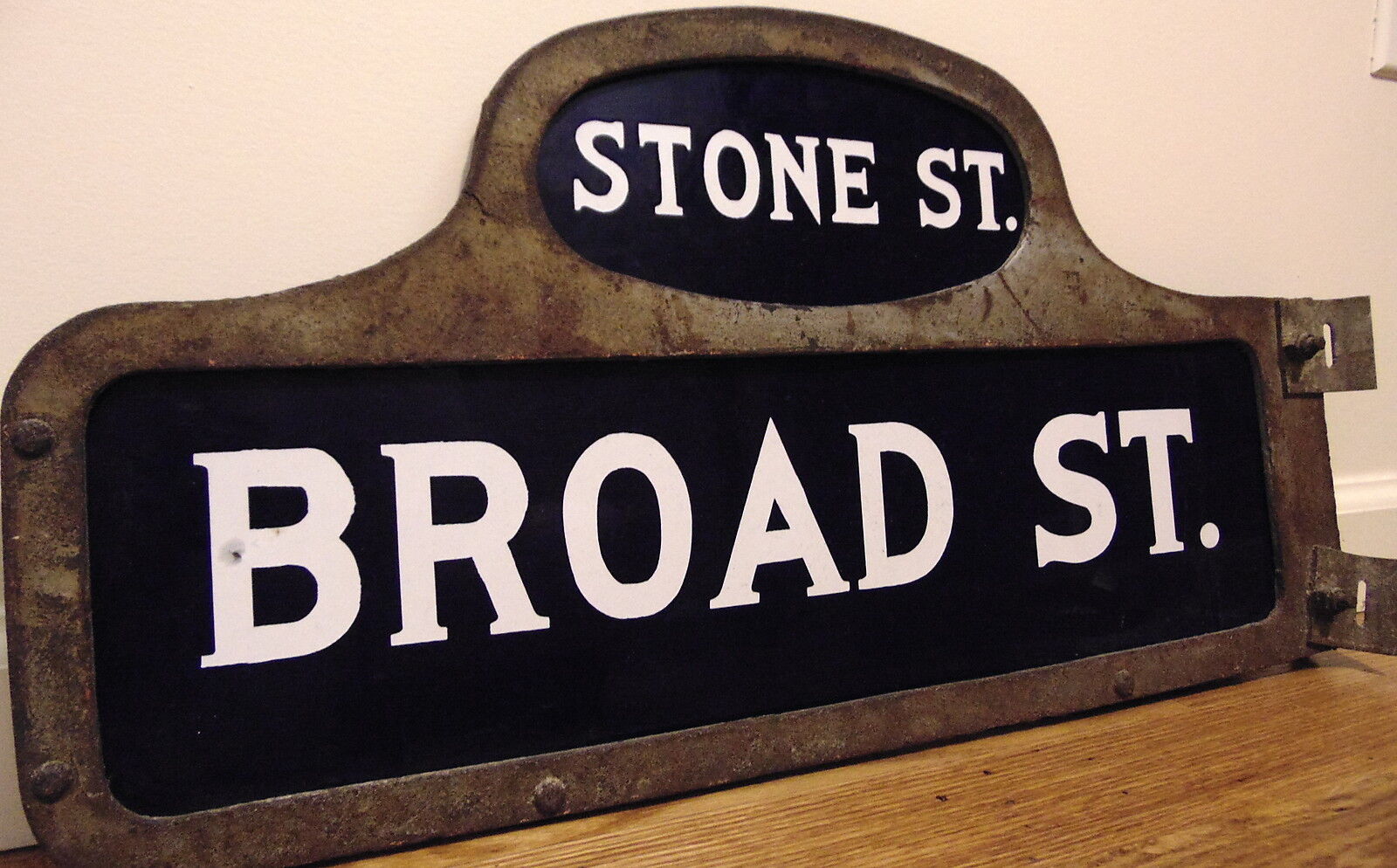 New York Stock Exchange Curb Market Broker NYSE Wall BROAD STREET Porcelain Sign