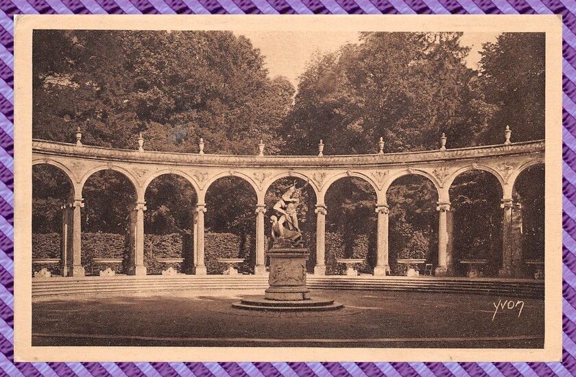 Postcard - Versailles - La Colonnade