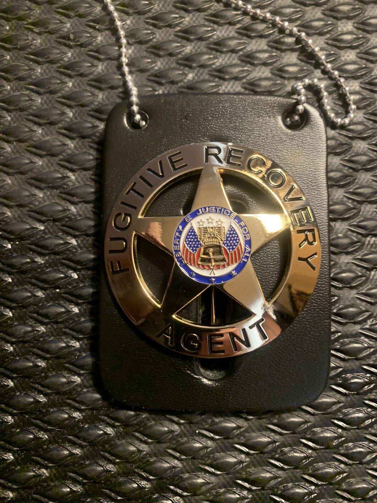 Fugitive Recovery Agent Gold Badge w/ Leather Neck Chain Dog  The Bounty Hunter