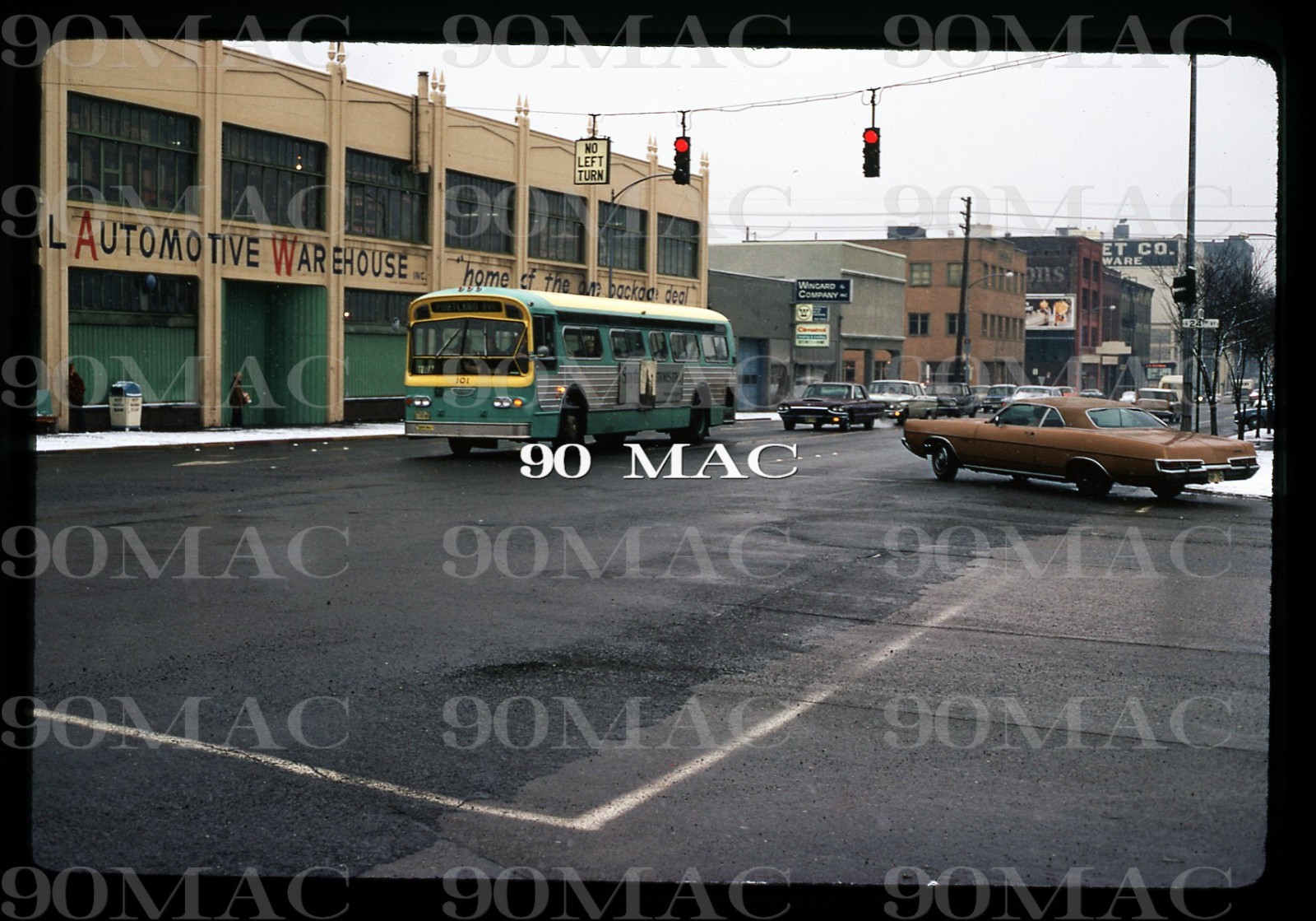 TACOMA TRANSIT. FLXIBLE BUS #101. Tacoma (WA). Original Slide 1972. TACOMA TRANSIT. FLXIBLE BUS #101. Tacoma (WA). Original Slide 1972.
