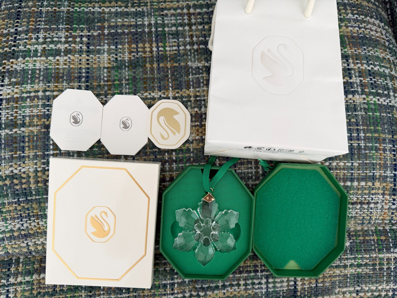 Swarovski Crystal 2026 ANNUAL EDITION LARGE CHRISTMAS ORNAMENT 5718051 AUTHENTIC Swarovski Crystal 2026 ANNUAL EDITION LARGE CHRISTMAS ORNAMENT 5718051 AUTHENTIC