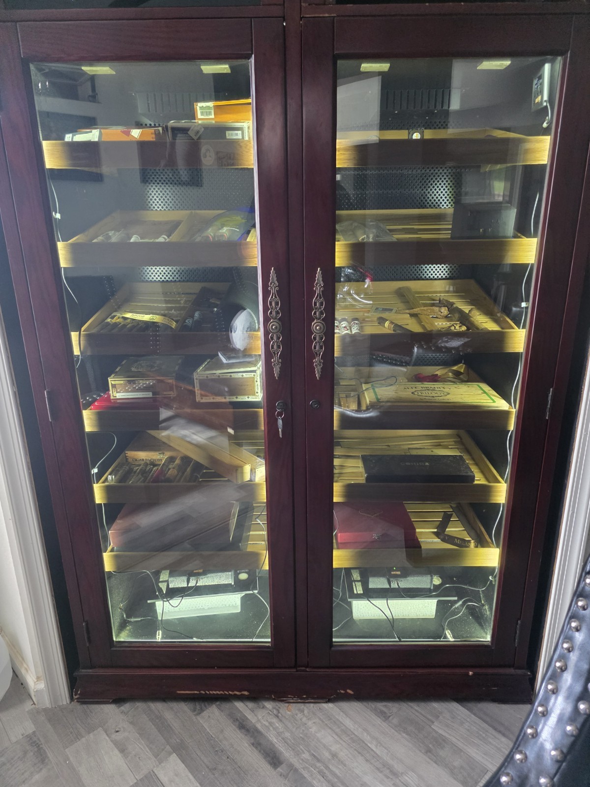 Double Door Cigar Humidor