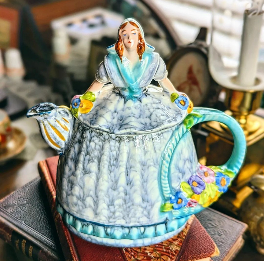 Royal Crown Germany Dutch Girl Teapot Vintage Floral Basket Handle Bow Detail