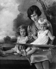 Geb. Von Friedlander Fuld with her children 1929 Historic Old Photo picture
