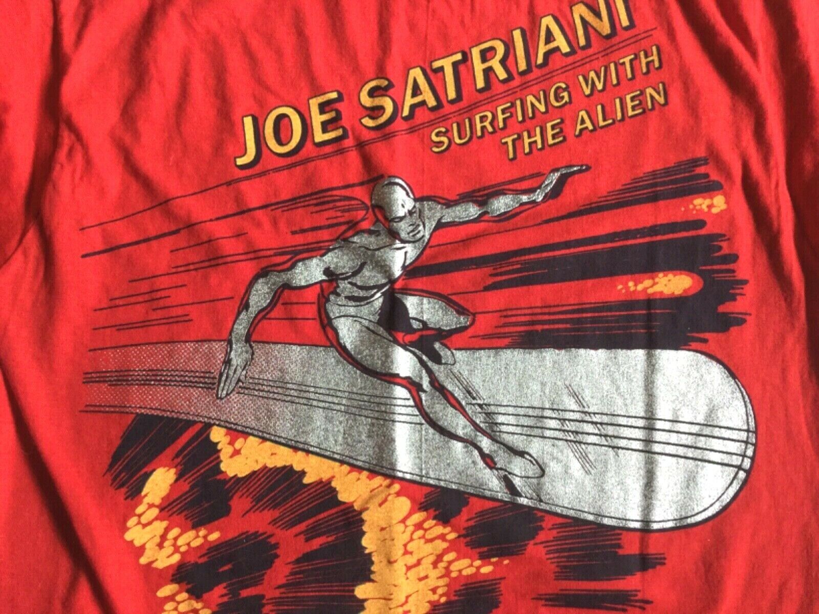 Joe Satrianis “Surfin With The Alien” 88 Tour T Shirt True VTG New Silver Surfer